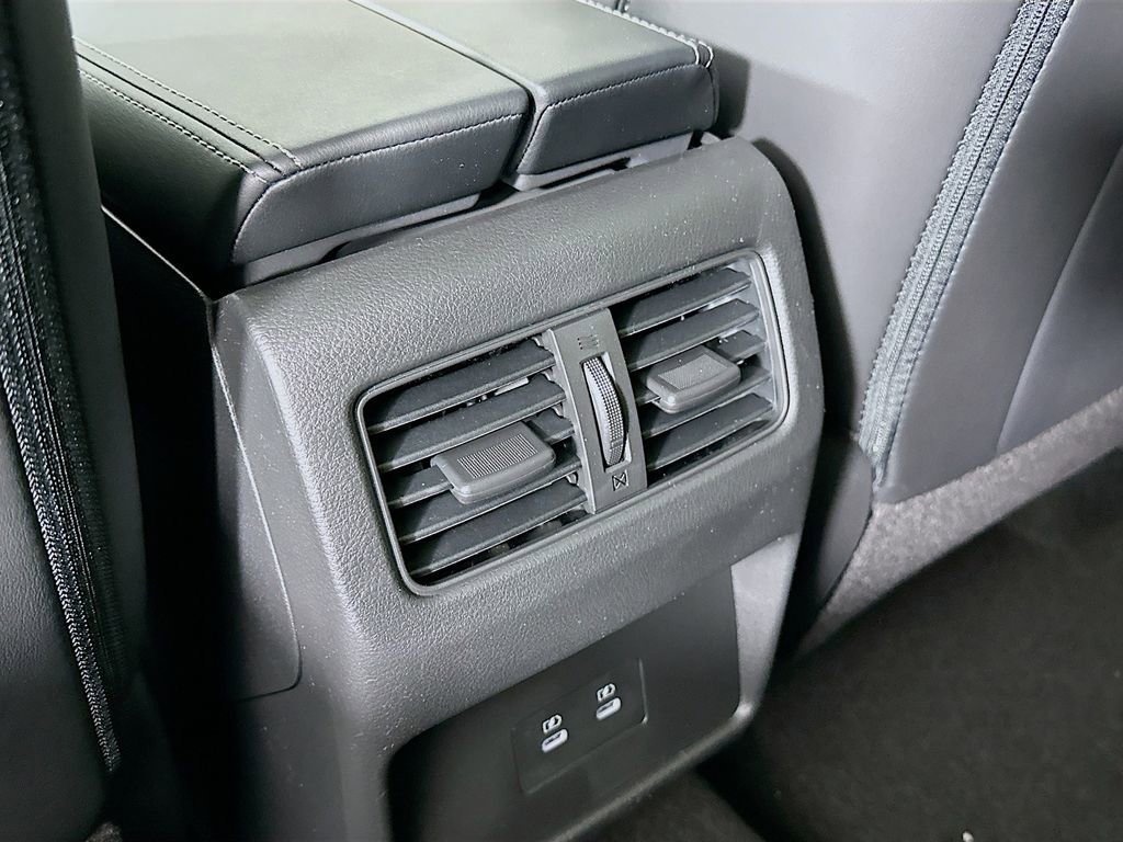 New 2026 Nissan Rogue Platinum image 34