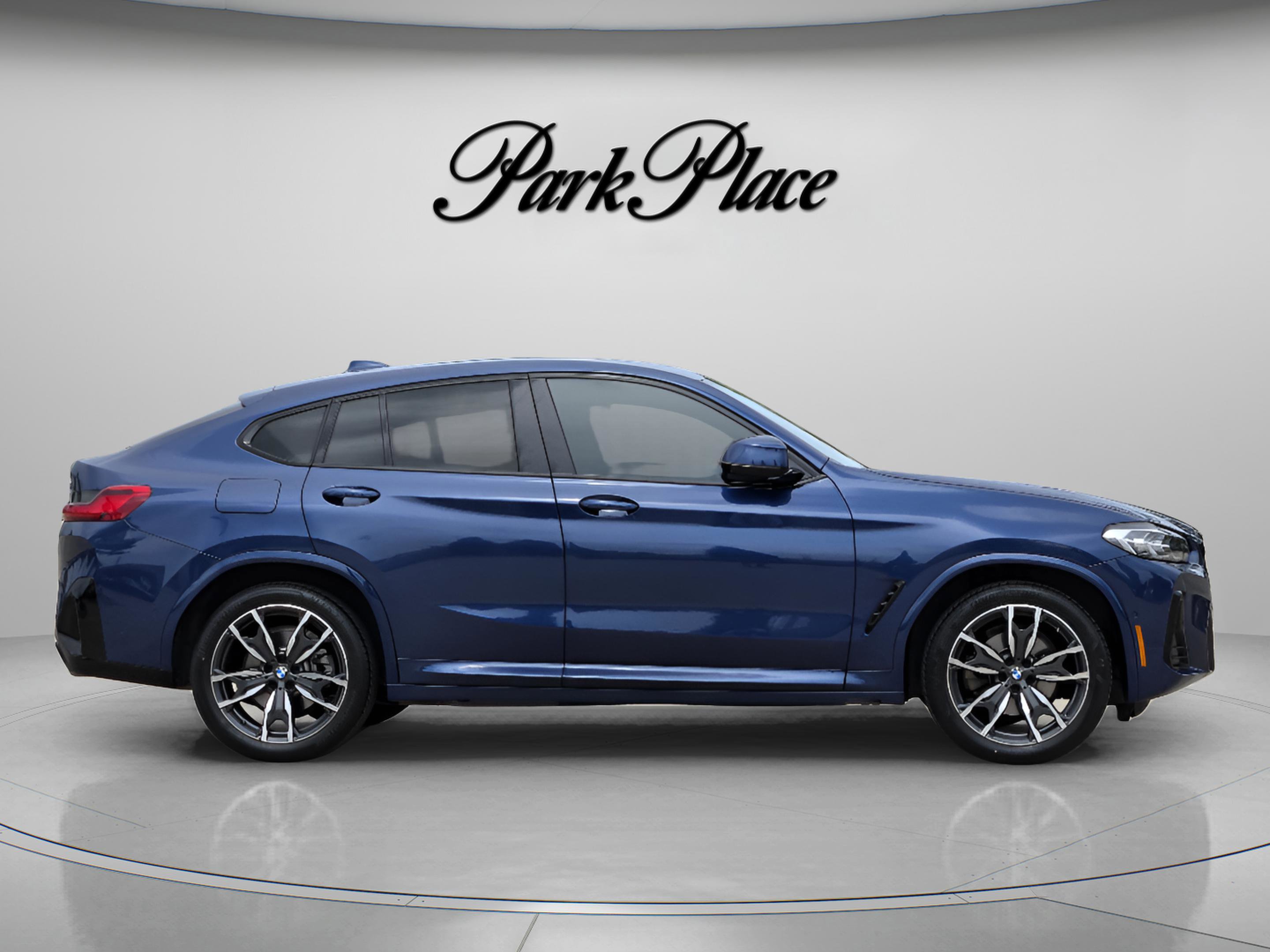 Used 2024 BMW X4 xDrive30i w/ M Sport Package AWD/4WD image 7