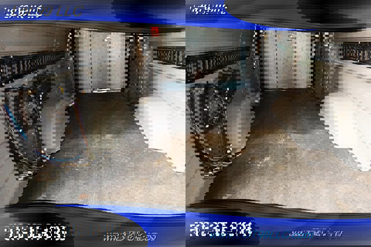 Used 2009 Ford E-350 and Econoline 350 Extended Super Duty image 13