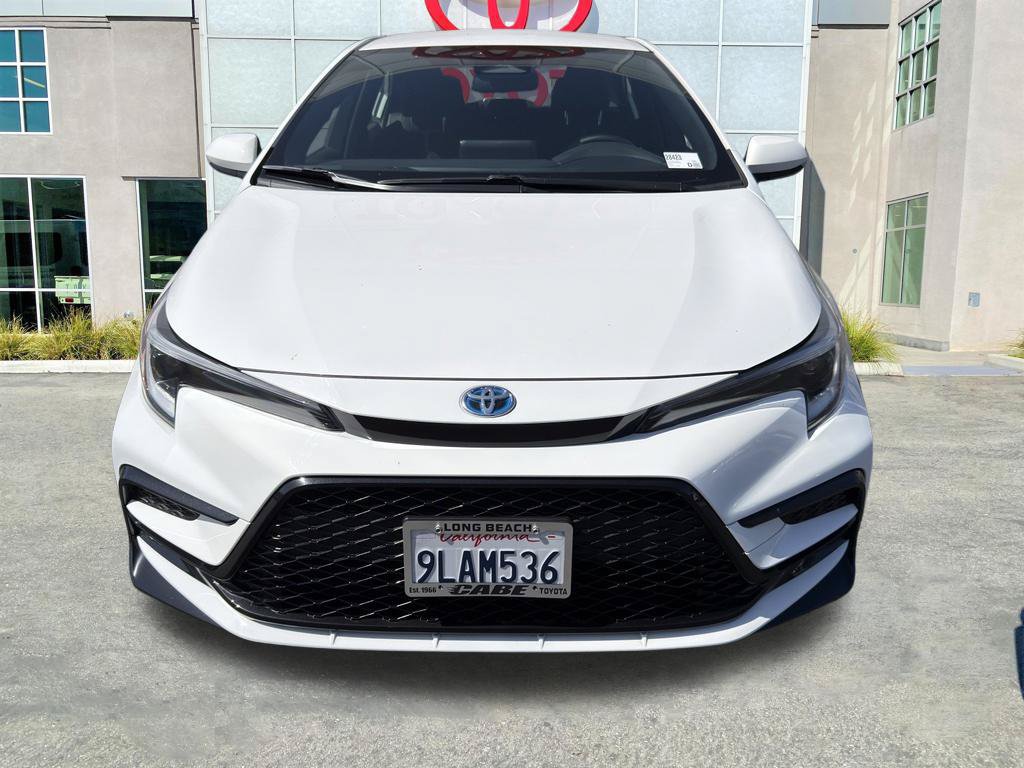 Used 2024 Toyota Corolla SE FWD image 3