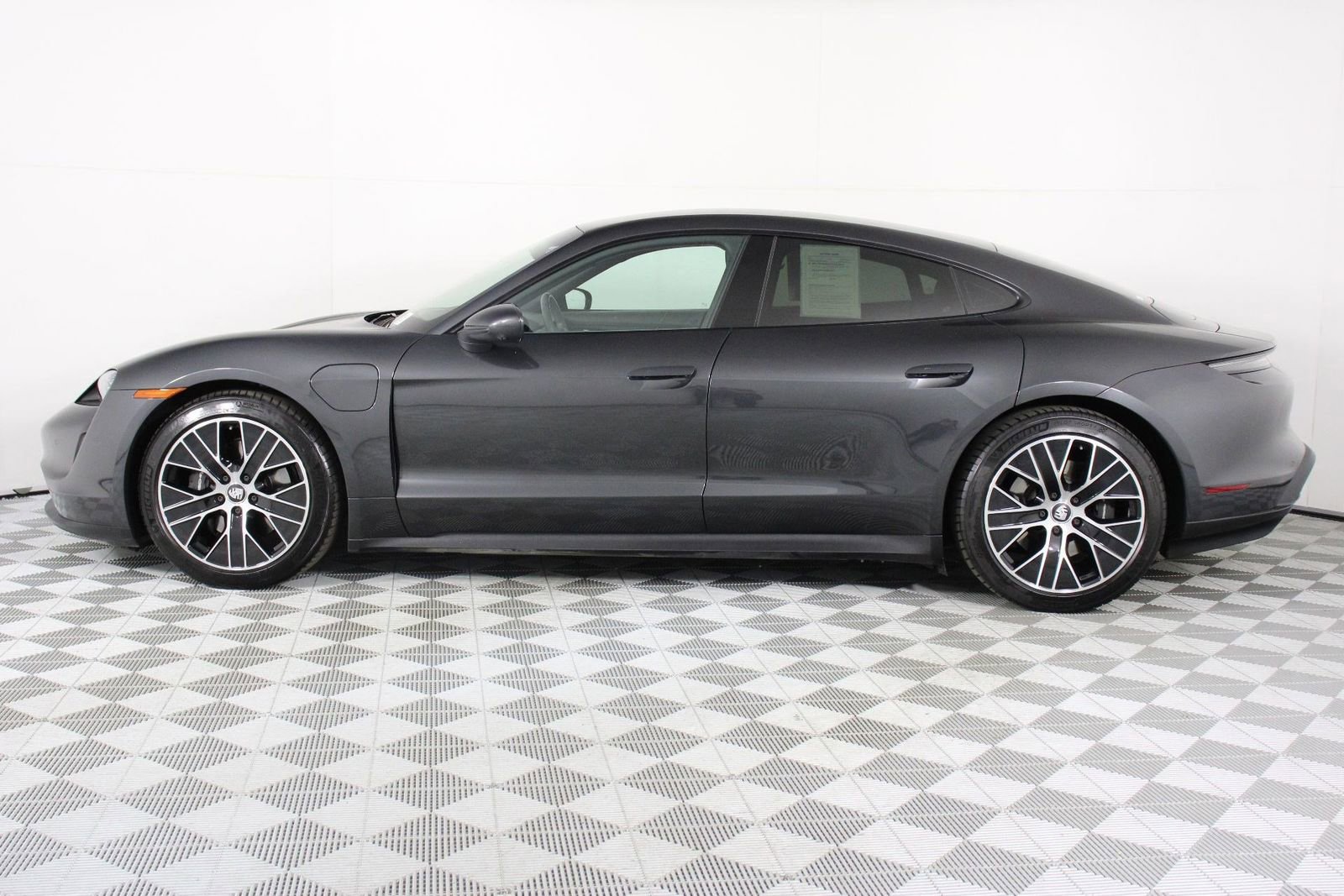 Certified 2023 Porsche Taycan image 2