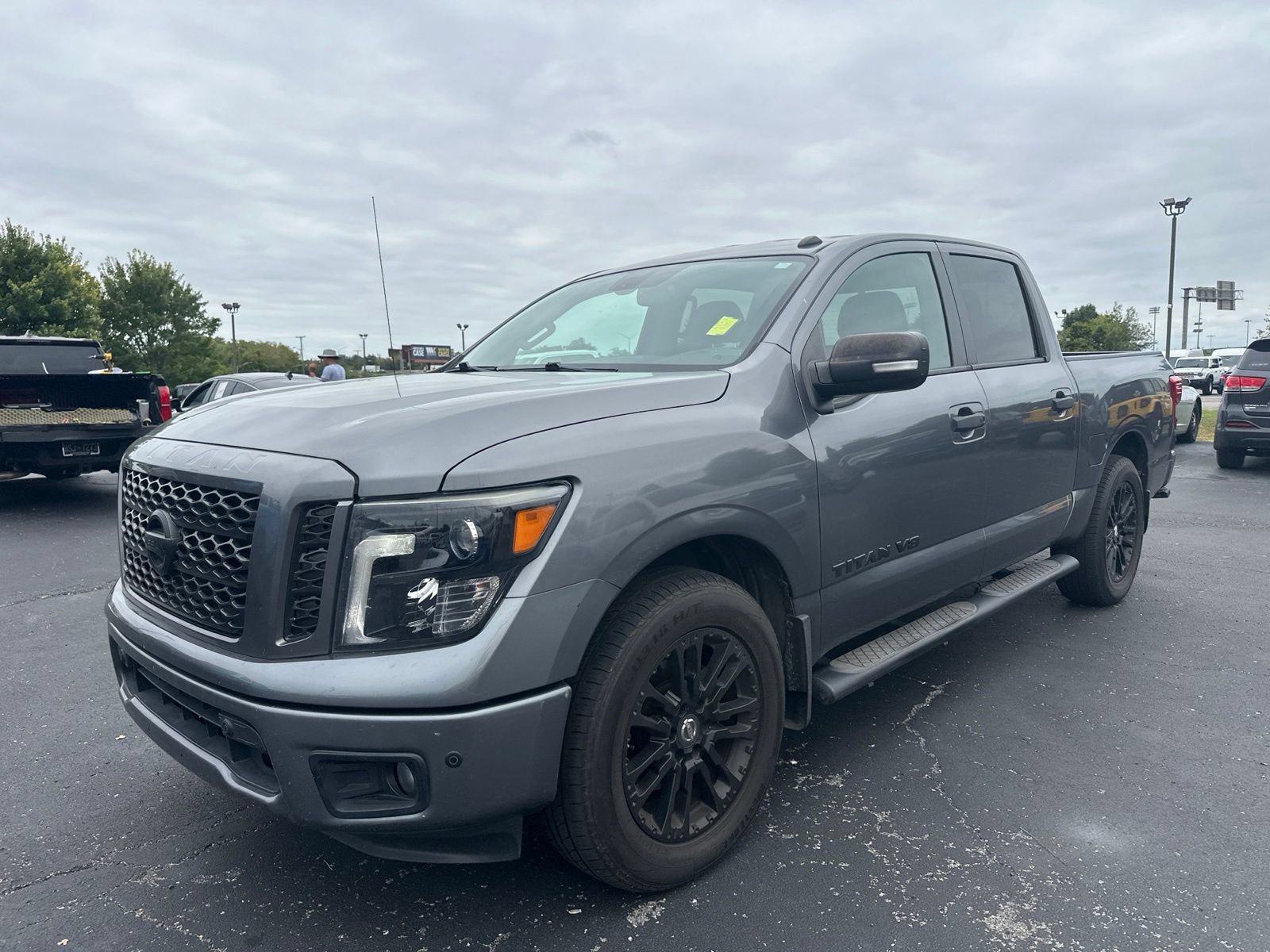 Used 2019 Nissan Titan SV w/ SV Convenience Package