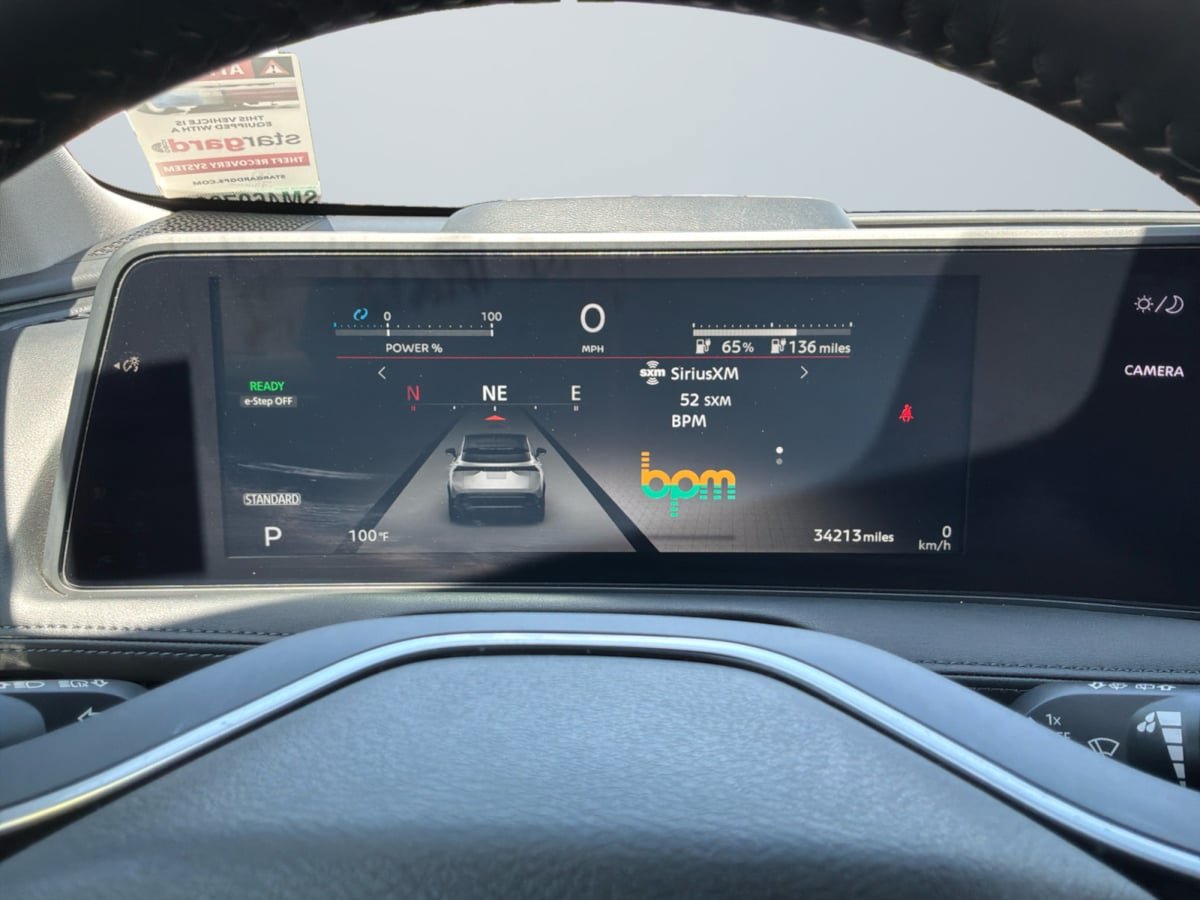 Used 2025 Nissan Ariya FWD image 12