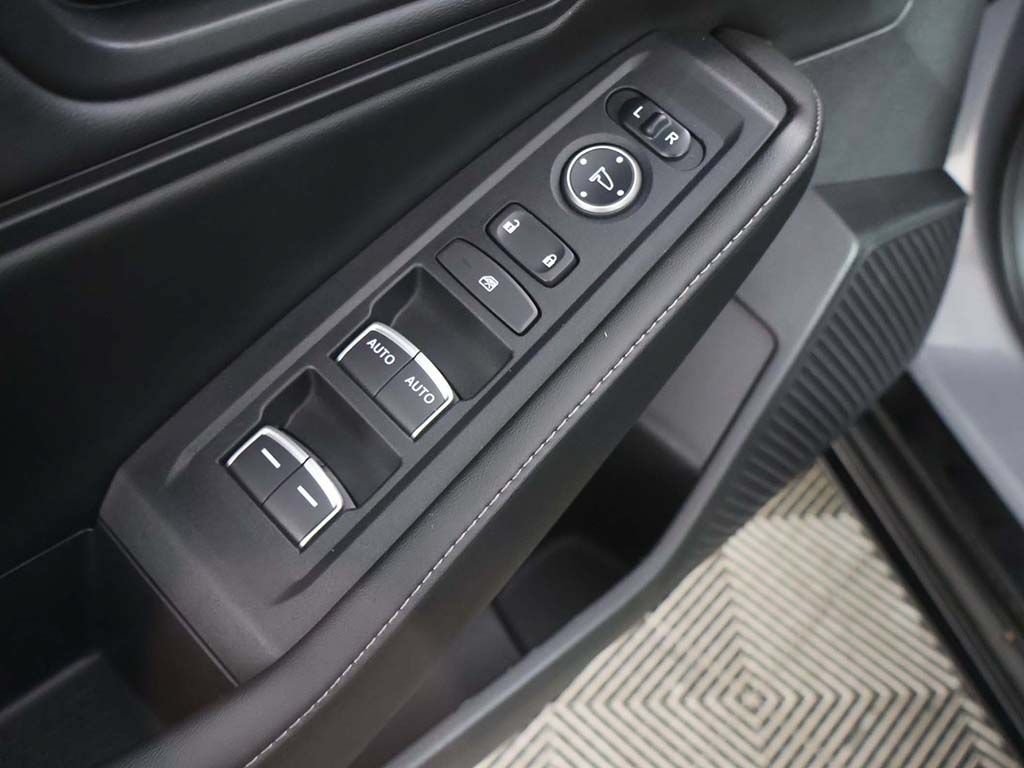 Used 2025 Honda Accord Sport image 27