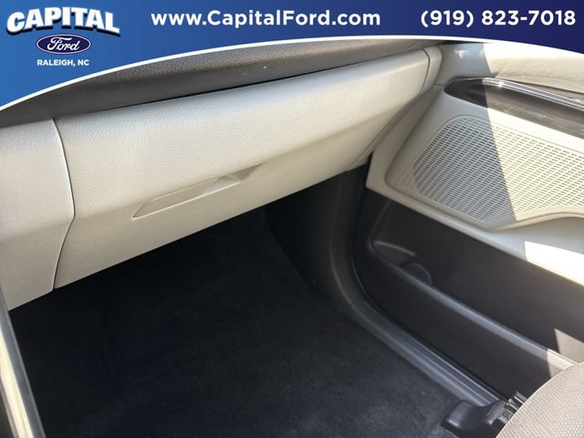 Used 2024 Kia Carnival EX FWD image 27