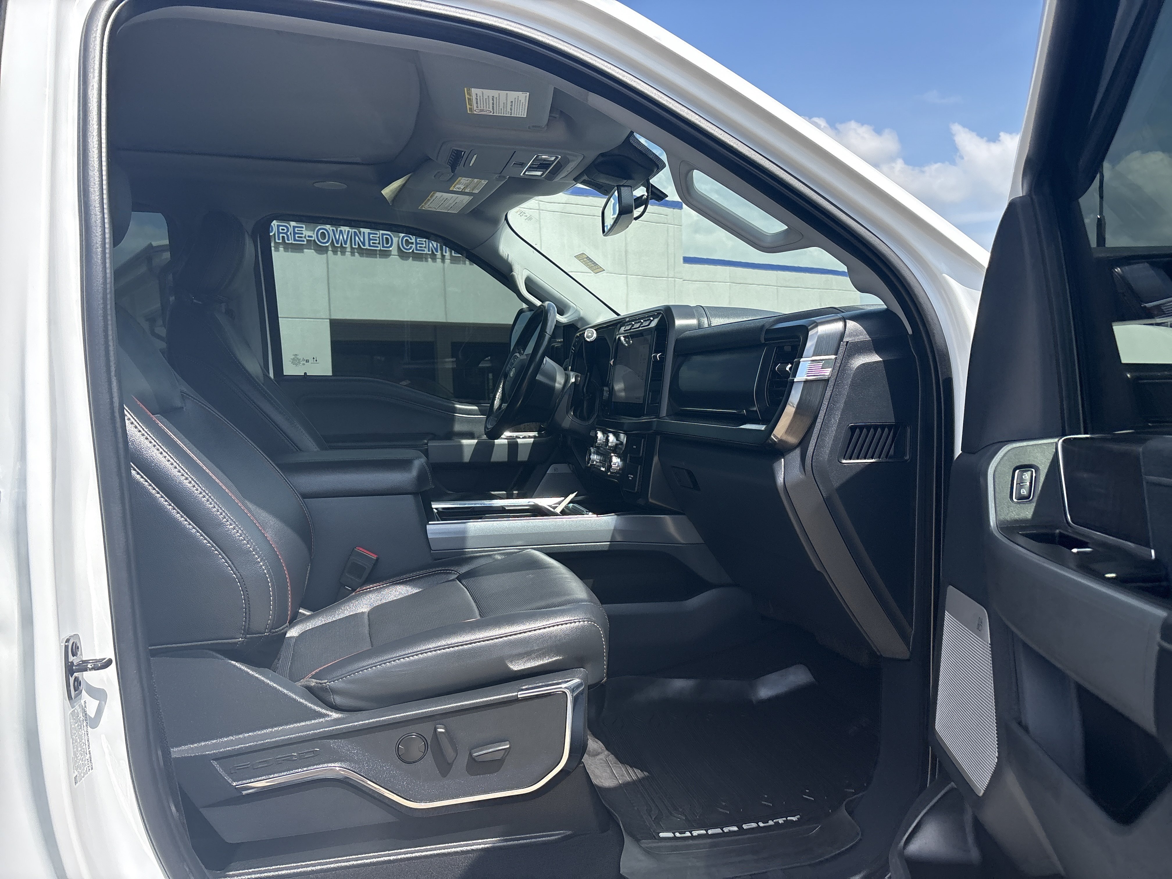 Used 2024 Ford F350 Lariat w/ Lariat Ultimate Package AWD/4WD image 8