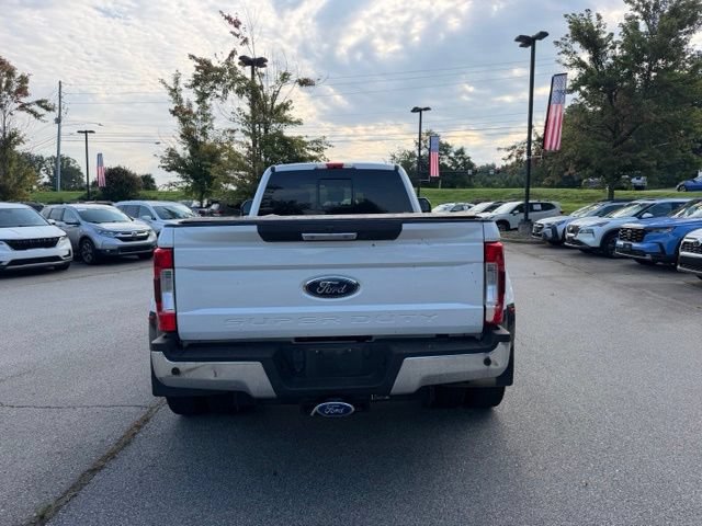 Used 2019 Ford F350 Lariat w/ Chrome Package AWD/4WD image 4