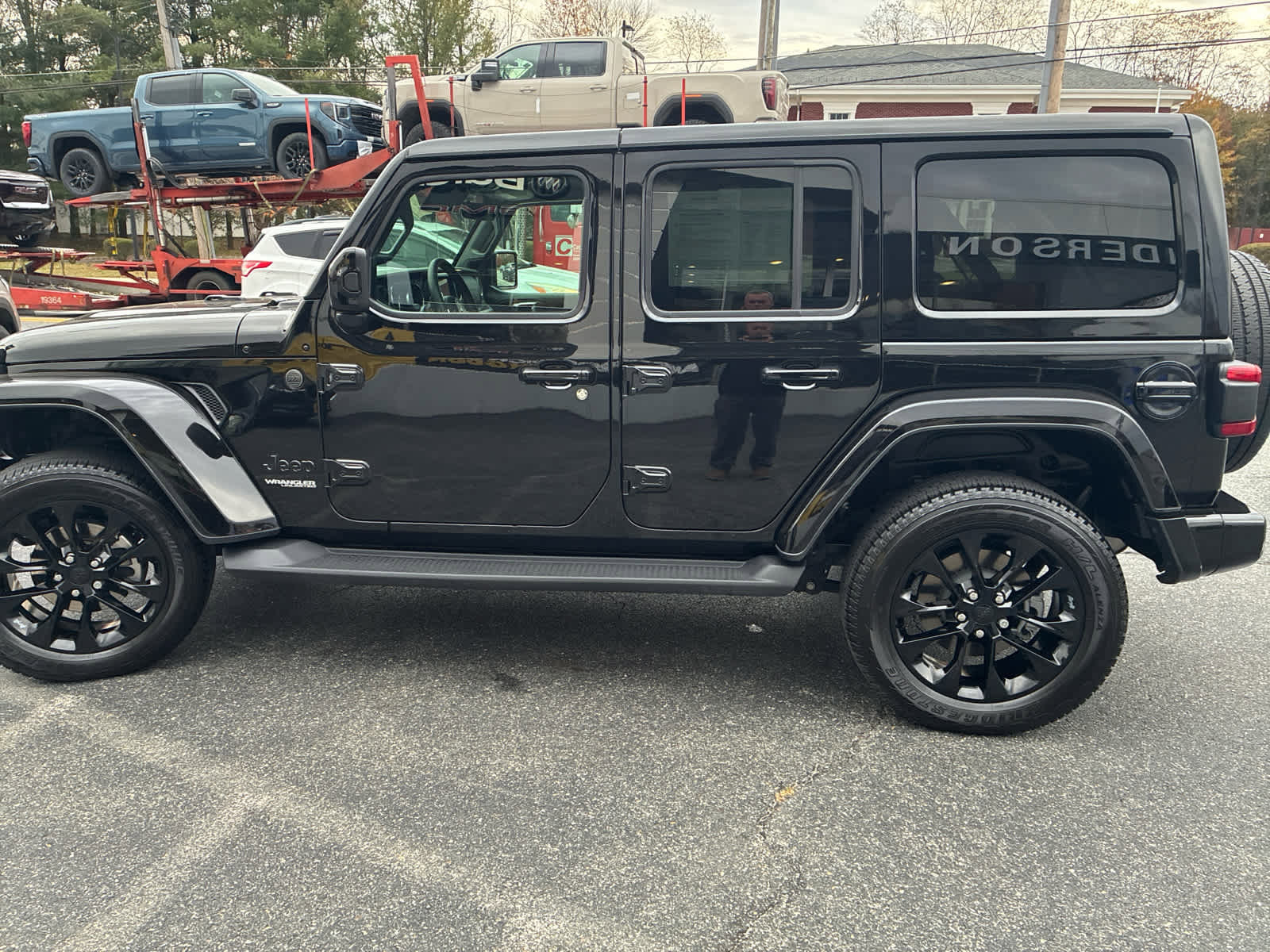 Used 2021 Jeep Wrangler Unlimited Sahara image 6