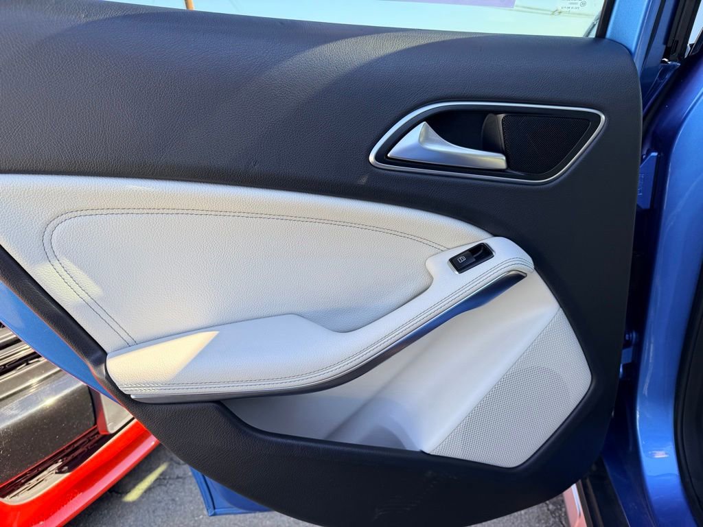 Used 2017 Mercedes-Benz GLA 250 4MATIC image 18