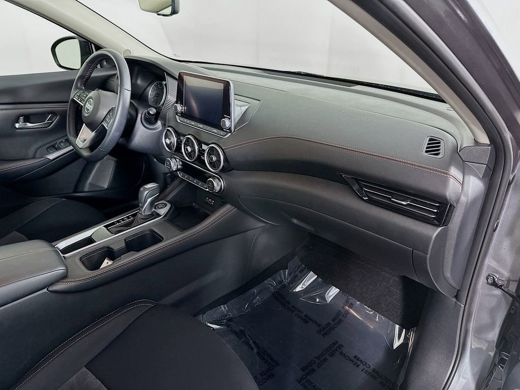 Certified 2022 Nissan Sentra SR w/ Electronics Package image 35