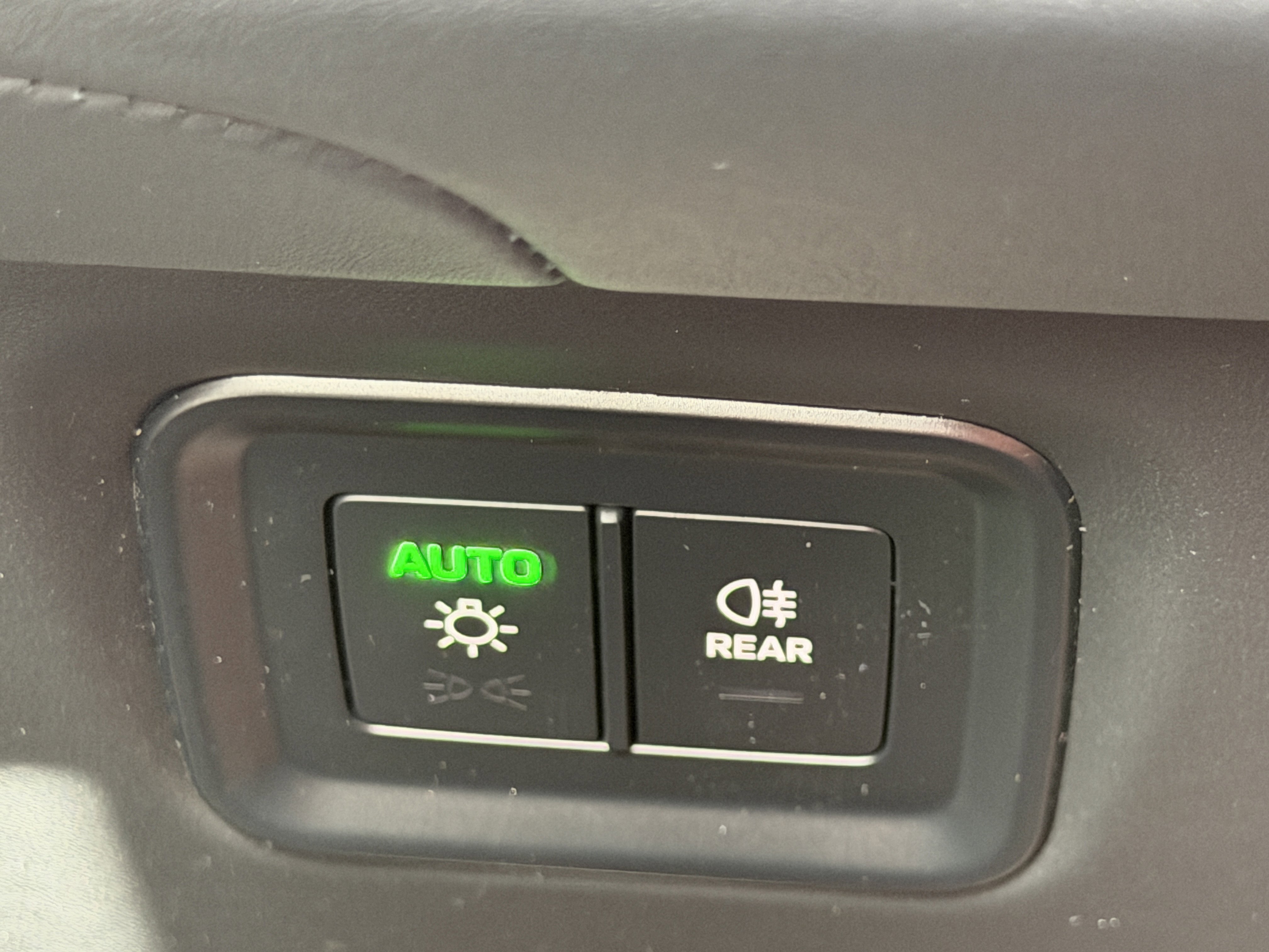 New 2026 Porsche Cayenne GTS image 34