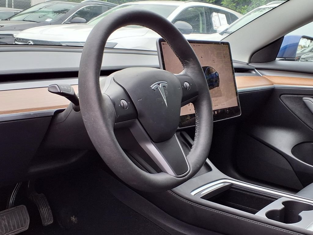 Used 2023 Tesla Model 3 Standard Range RWD image 4