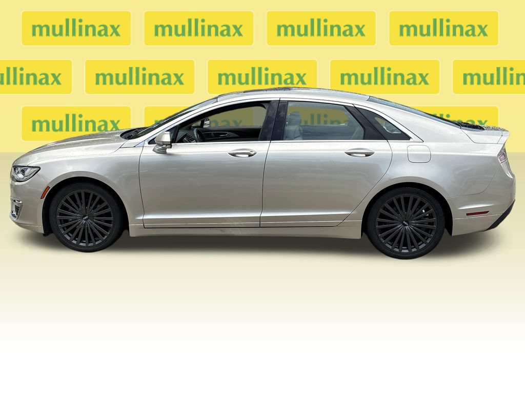 Used 2017 Lincoln MKZ Reserve FWD image 11