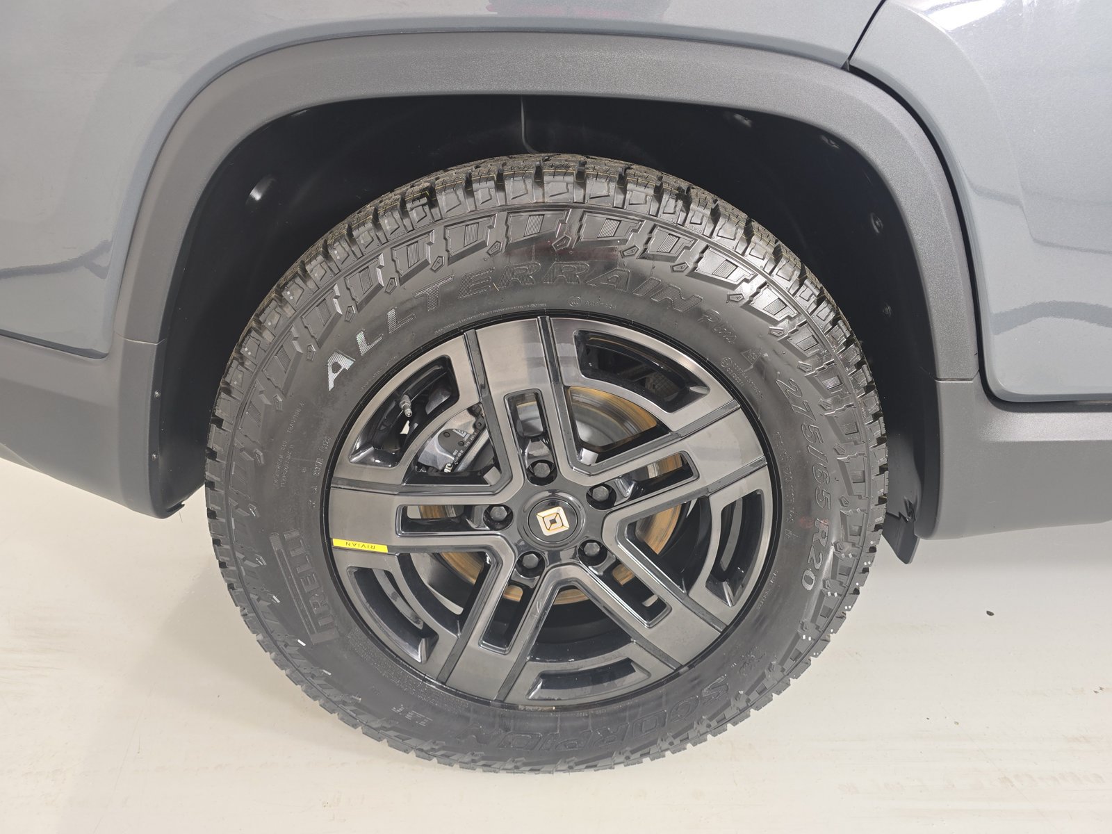 Used 2024 Rivian R1T Adventure Dual AWD/4WD image 12