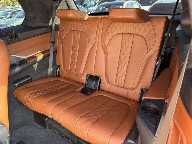 Used 2021 BMW X7 M50i AWD/4WD image 18
