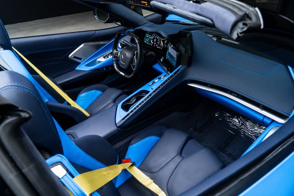 Used 2025 Chevrolet Corvette Z06 RWD image 40