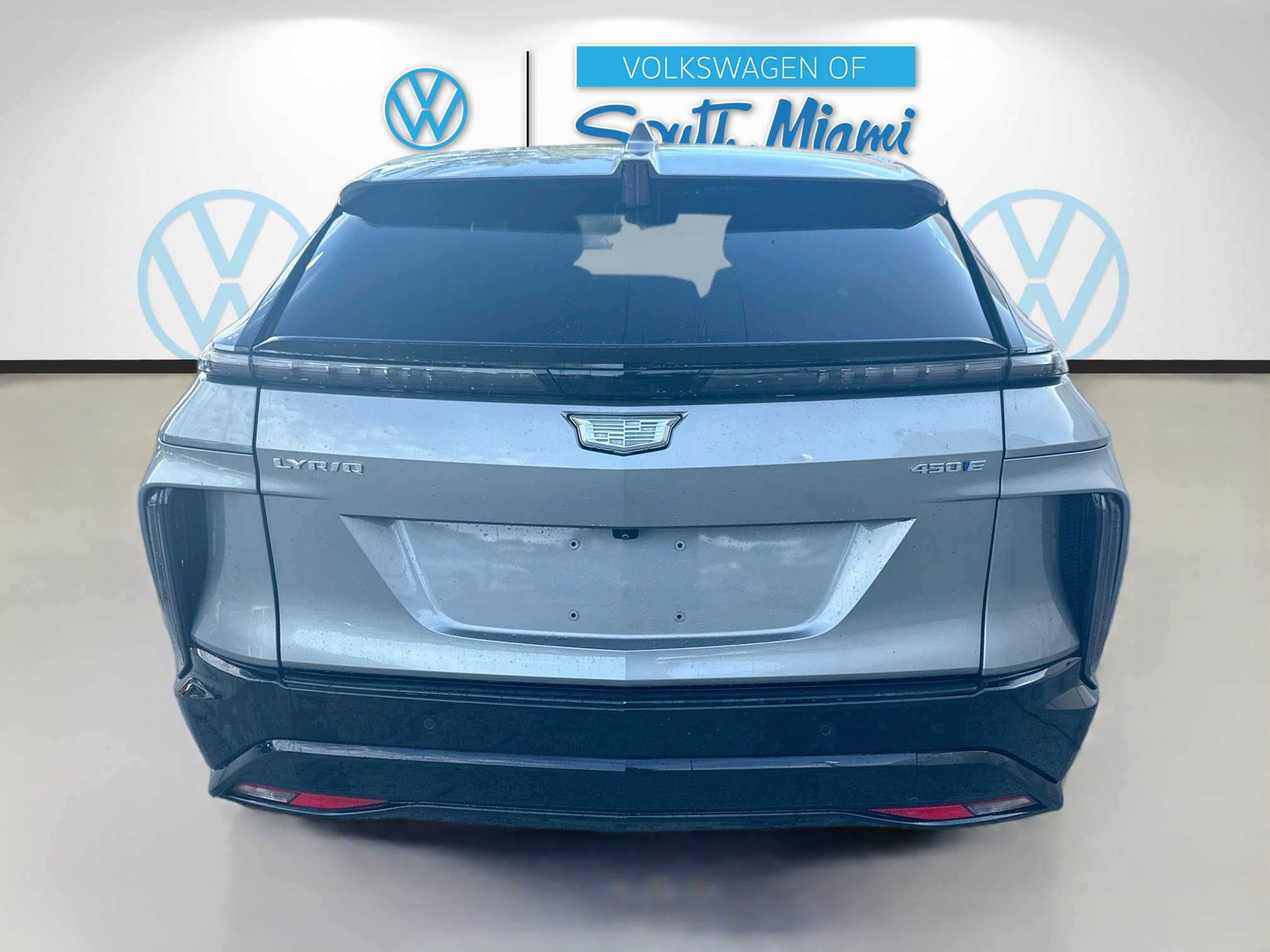 Used 2024 Cadillac Lyriq Sport RWD image 6