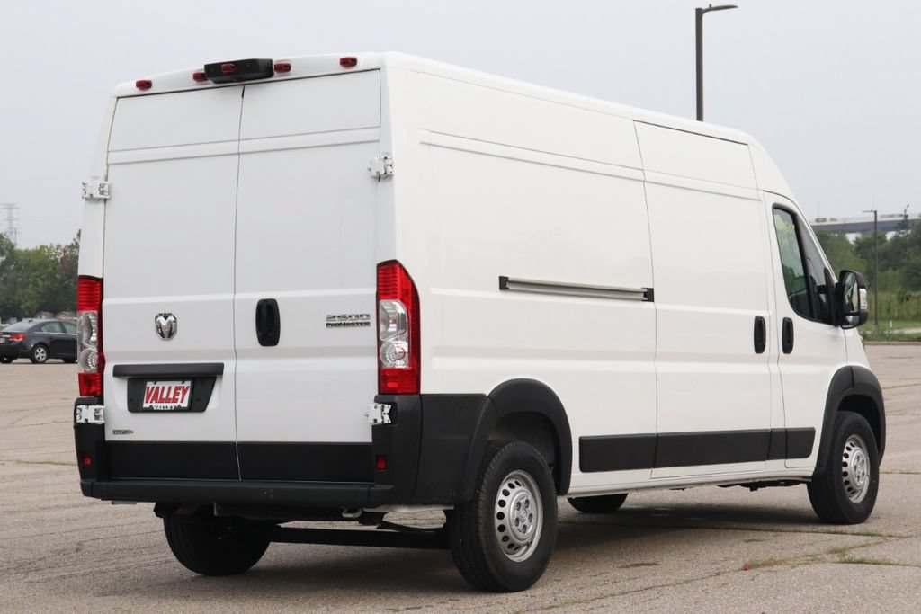 Used 2024 RAM ProMaster 2500 FWD image 9