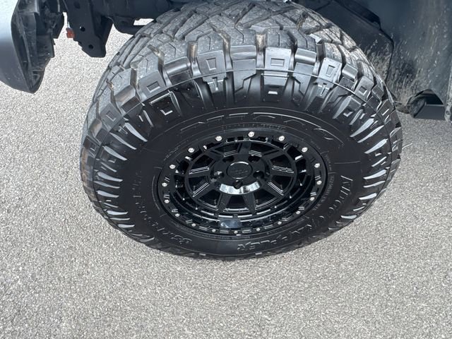 Used 2015 Jeep Wrangler Unlimited Rubicon w/ Max Tow Package image 6