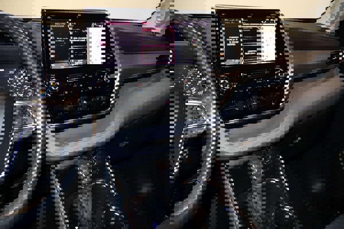 Used 2021 Toyota Highlander Platinum image 48