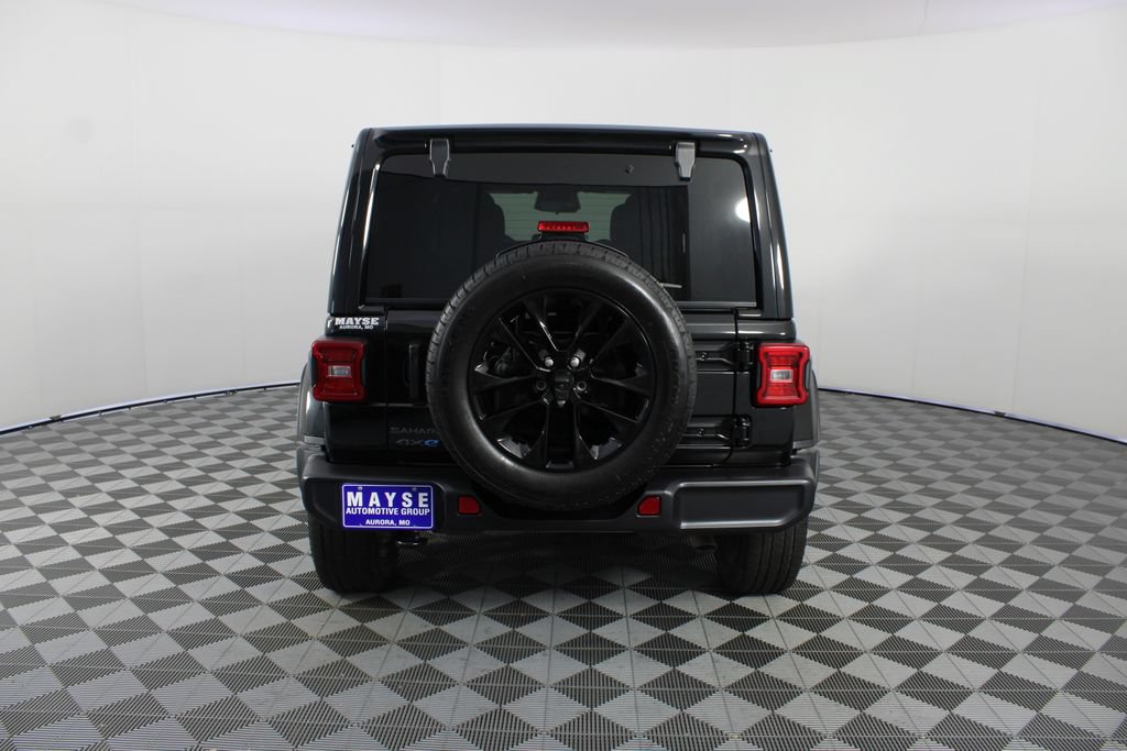 Used 2025 Jeep Wrangler Unlimited Sahara AWD/4WD image 22