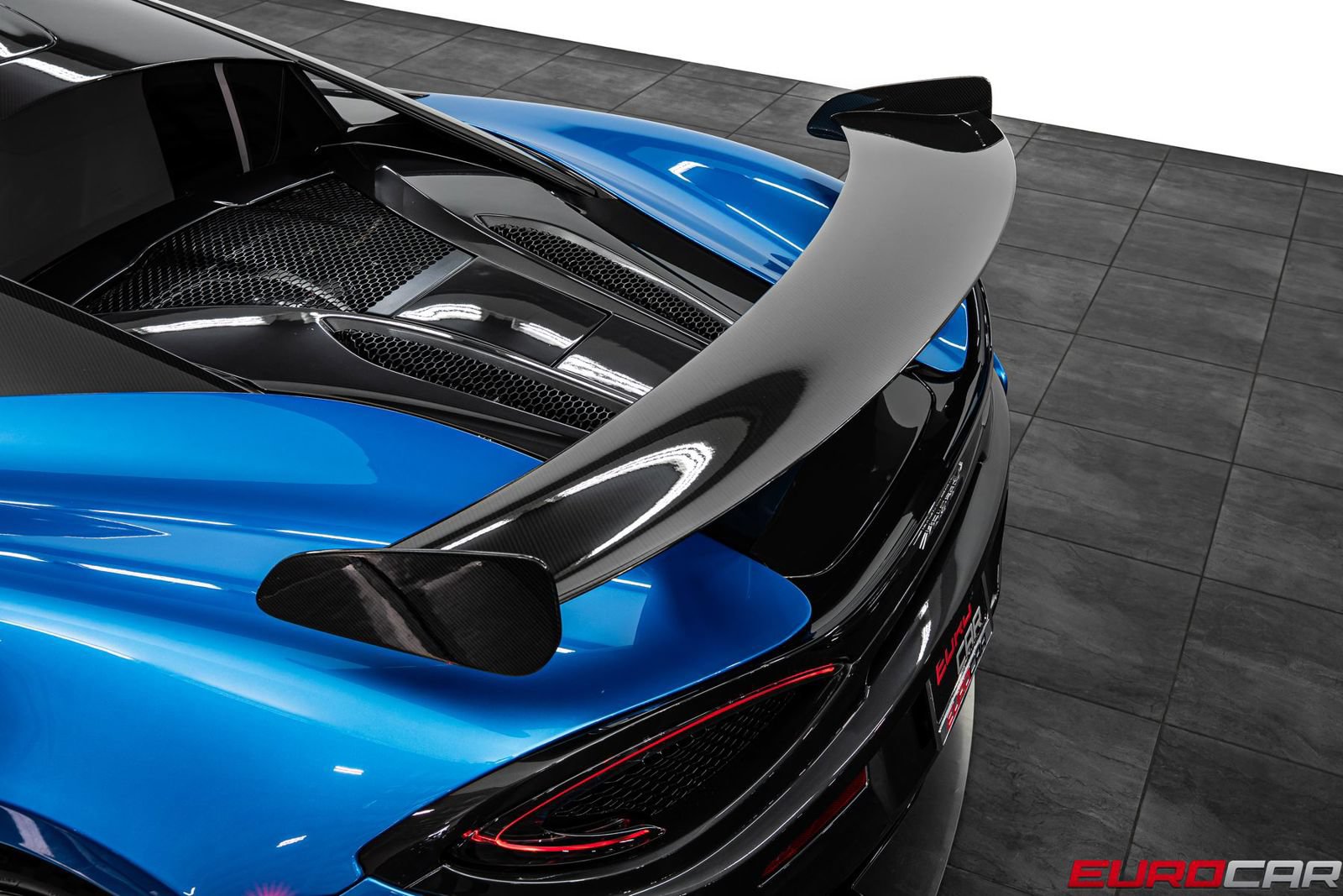 Used 2020 McLaren 620R RWD image 26
