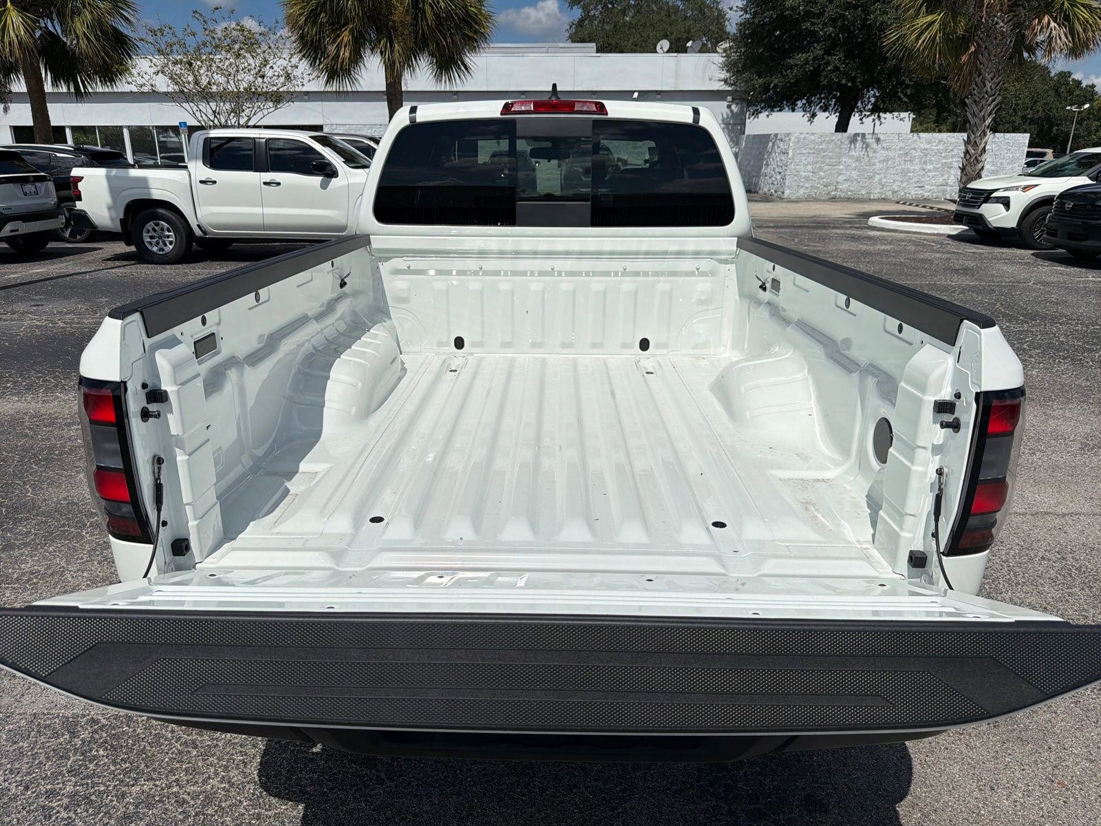 New 2026 Nissan Frontier S image 18