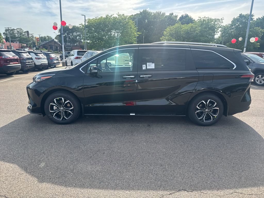 New 2026 Toyota Sienna Platinum AWD/4WD image 4