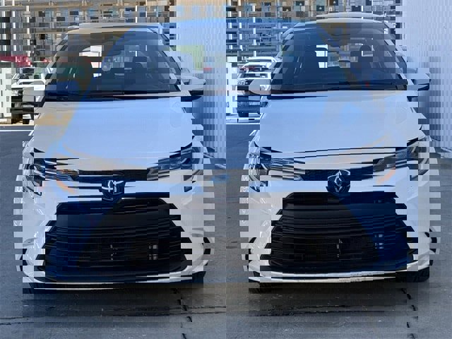 Used 2025 Toyota Corolla LE image 8