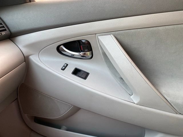 Used 2007 Toyota Camry CE FWD image 13