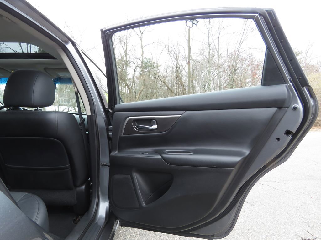 Used 2014 Nissan Altima 2.5 SL w/ Technology Package image 15