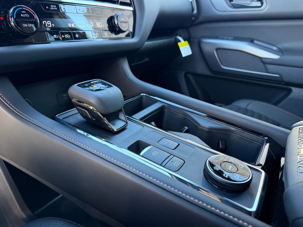 New 2025 Nissan Pathfinder Rock Creek image 31