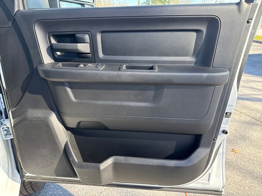 Used 2023 RAM 3500 Tradesman w/ Chrome Appearance Group image 34