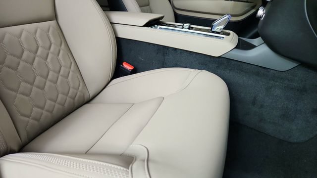 New 2026 Volvo XC90 T8 Plus w/ Protection Package Premier AWD/4WD image 39