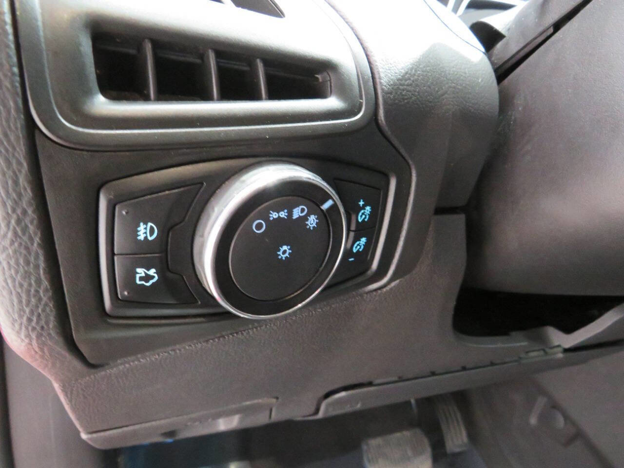 Used 2014 Ford Focus SE w/ Equipment Group 201A image 20