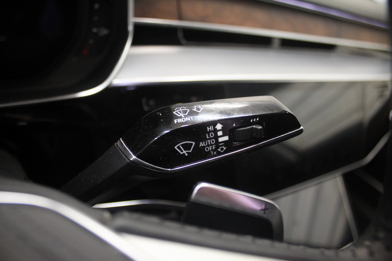 Used 2019 Audi A8 L 3.0T w/ Luxury Package image 18