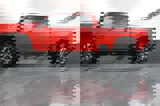 Used 2024 Chevrolet Silverado 2500 Custom w/ Custom Value Package image 32