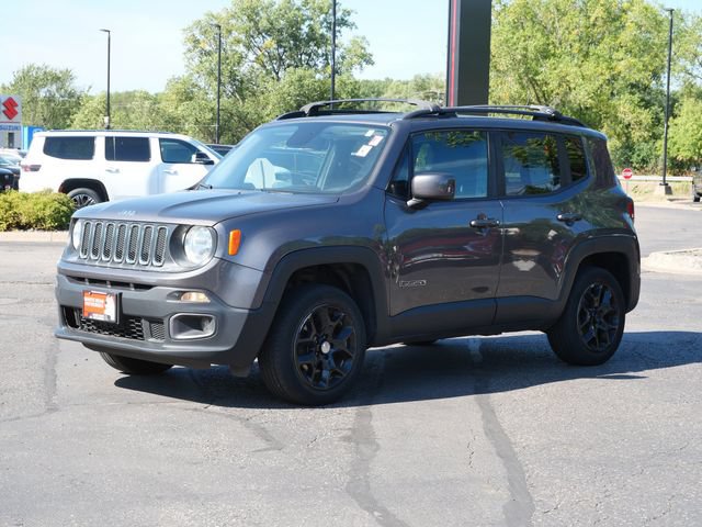 Used 2017 Jeep Renegade Latitude w/ Popular Equipment Group AWD/4WD image 2