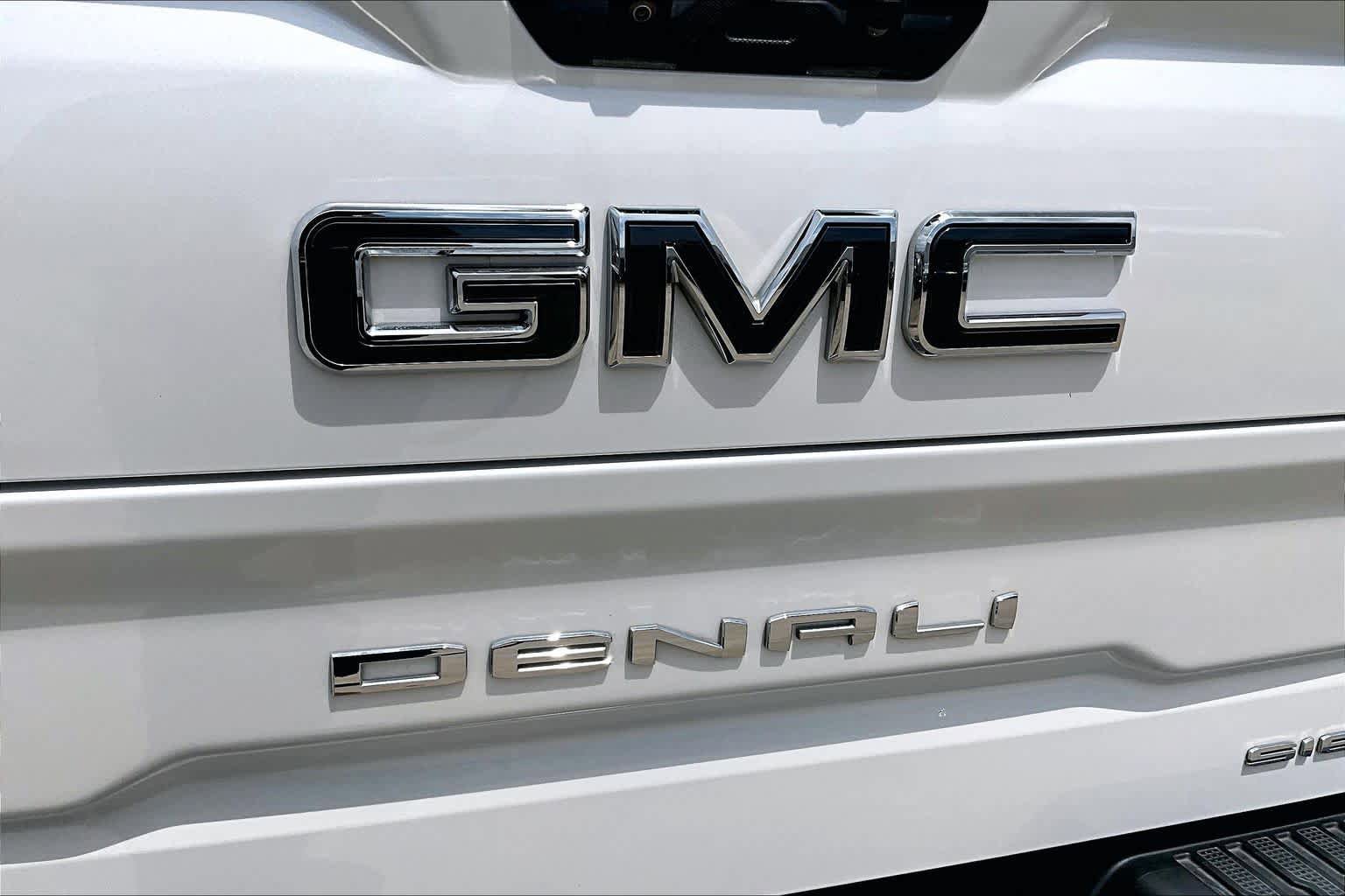 Used 2023 GMC Sierra 1500 Denali Ultimate AWD/4WD image 31