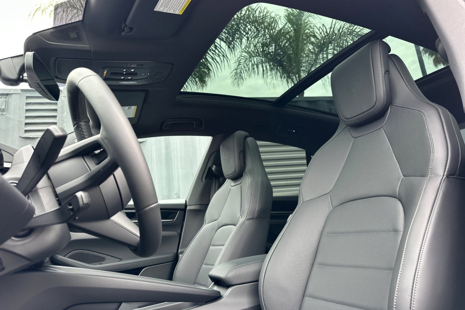 New 2026 Porsche Macan Electric RWD image 5