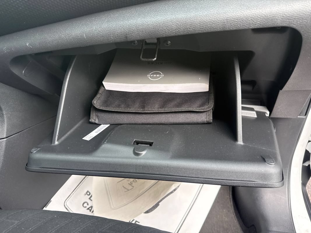 Used 2021 Nissan Kicks SV FWD image 15