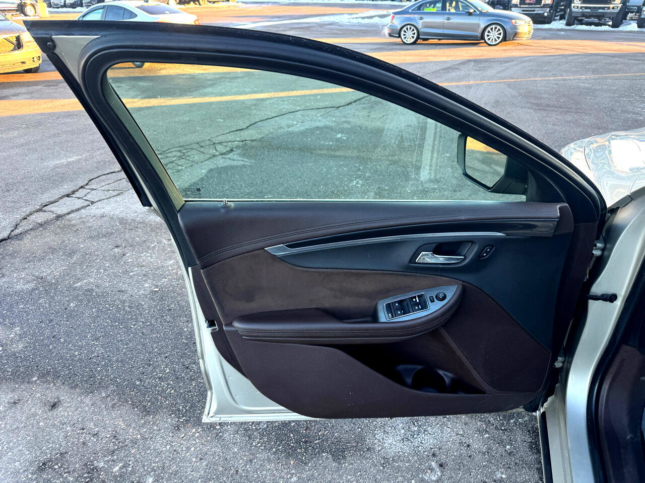 Used 2014 Chevrolet Impala LT w/ Premium Seating Package image 14