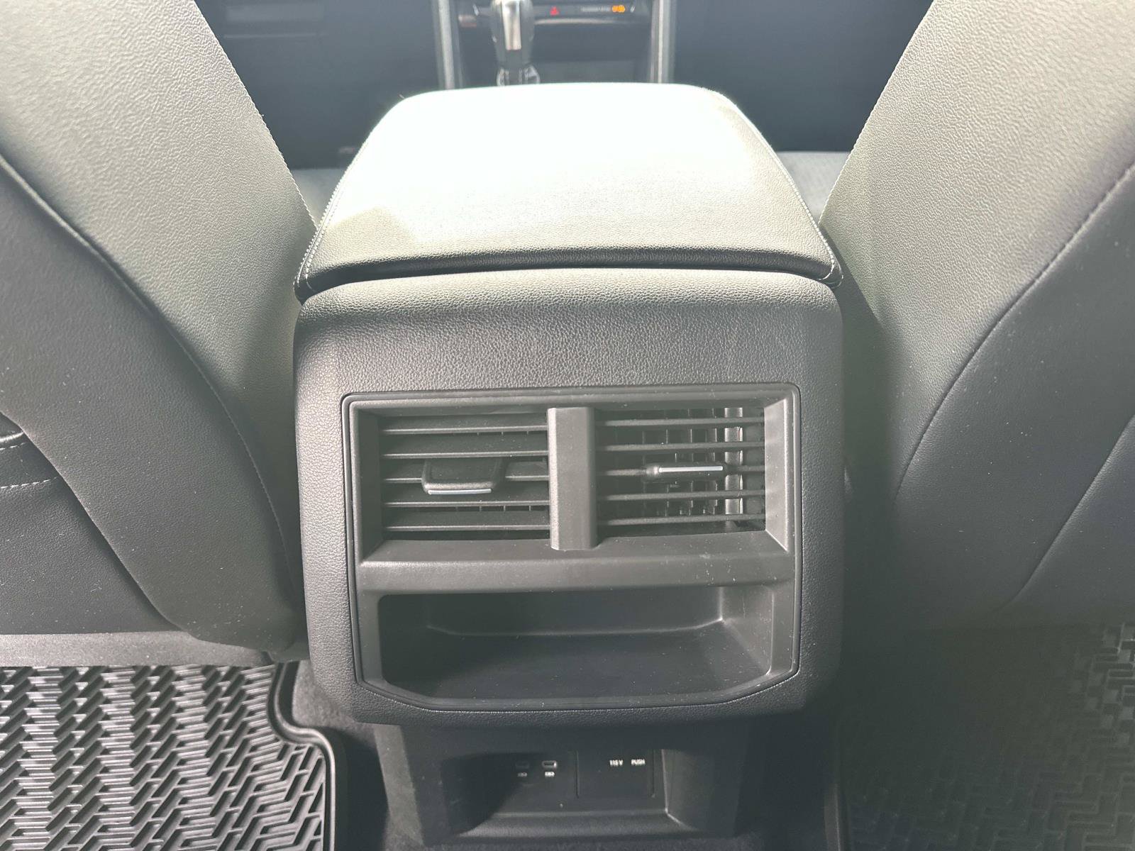 Used 2022 Volkswagen Atlas Cross Sport SE AWD/4WD image 13