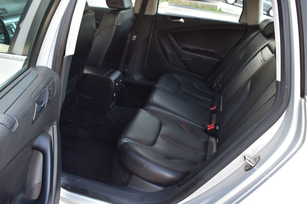Used 2009 Volkswagen Passat Komfort FWD image 20