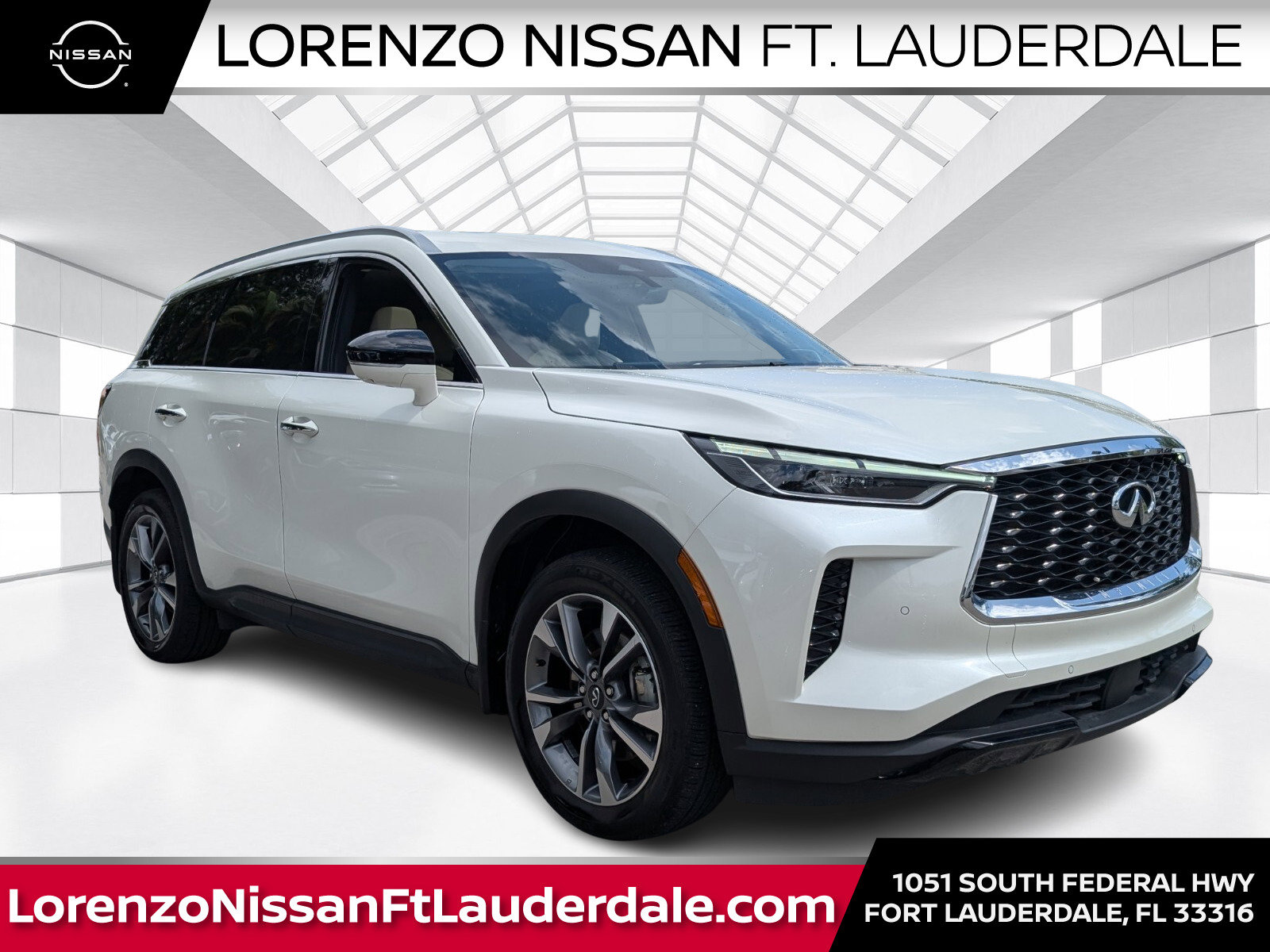 Used 2023 INFINITI QX60 Luxe w/ Vision Package FWD image 1