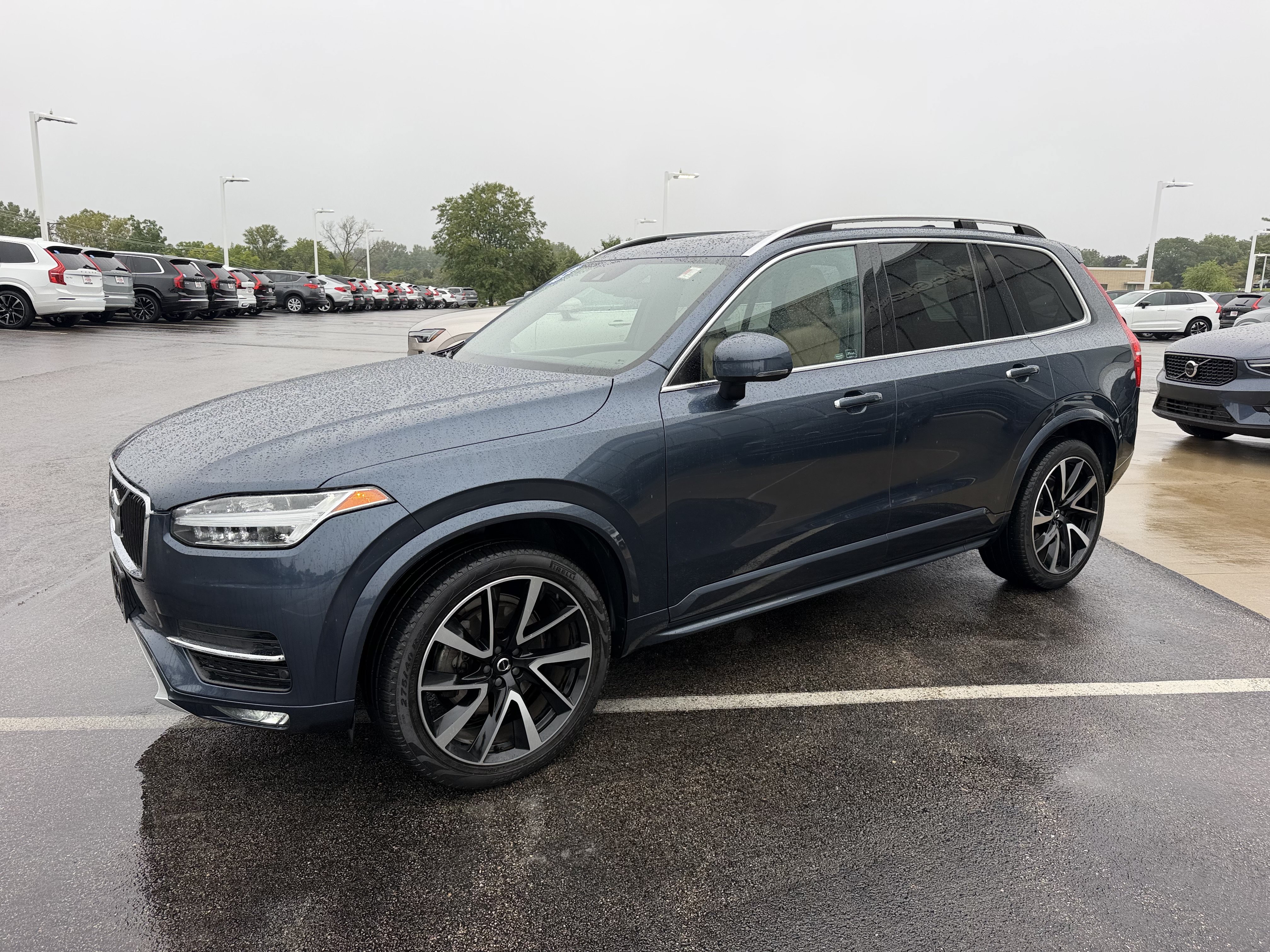 Used 2019 Volvo XC90 T6 Momentum w/ Protection Package AWD/4WD image 6