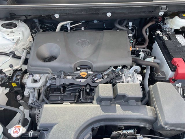 Used 2025 Toyota RAV4 XLE AWD/4WD image 23