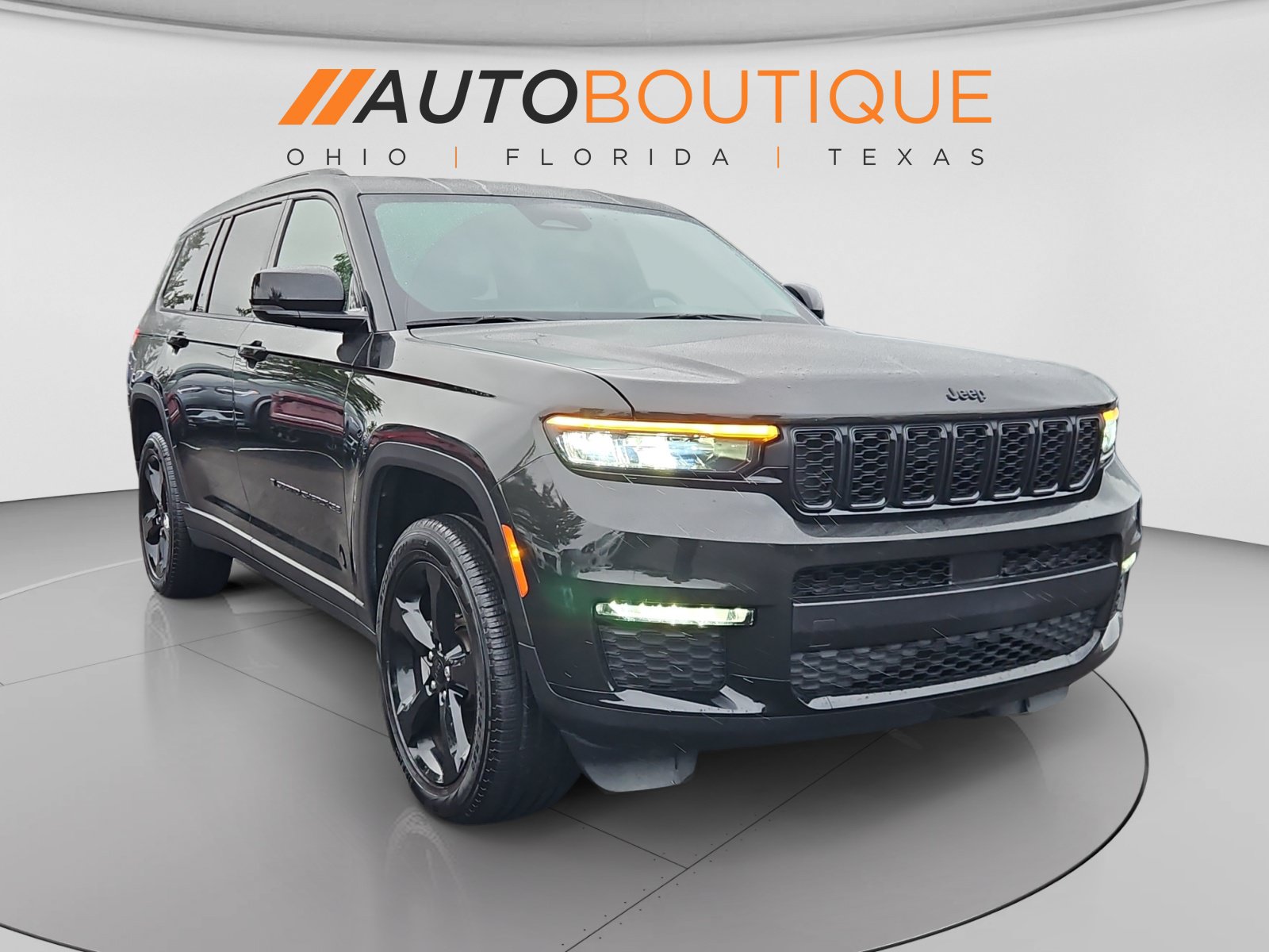 Used 2024 Jeep Grand Cherokee L Limited w/ Black Appearance Package AWD/4WD image 8