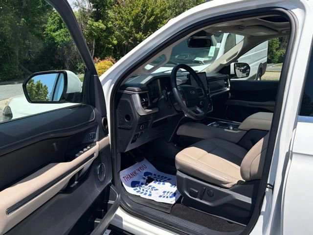 Used 2022 Ford Expedition Max XLT AWD/4WD image 15