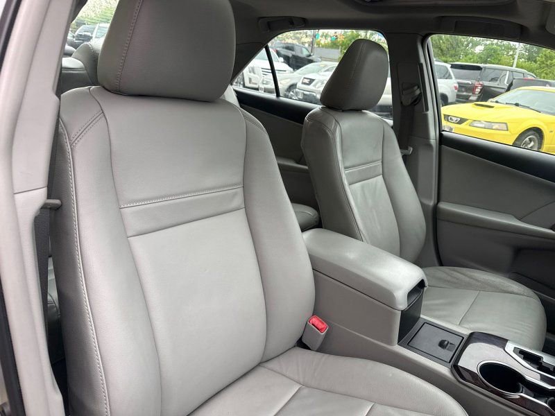 Used 2012 Toyota Camry XLE FWD image 18